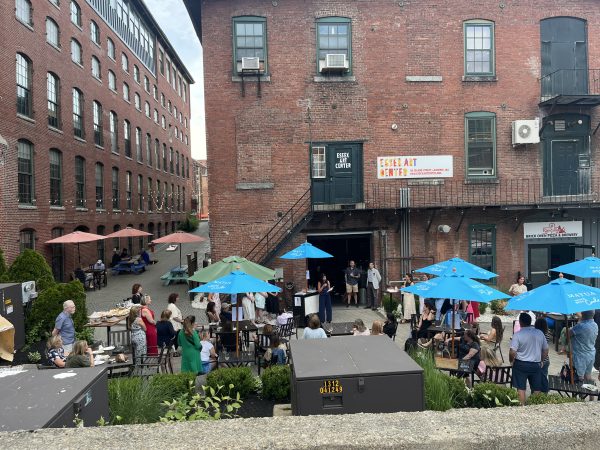 Lawrence Brick Oven Pizza & Brewery Opens